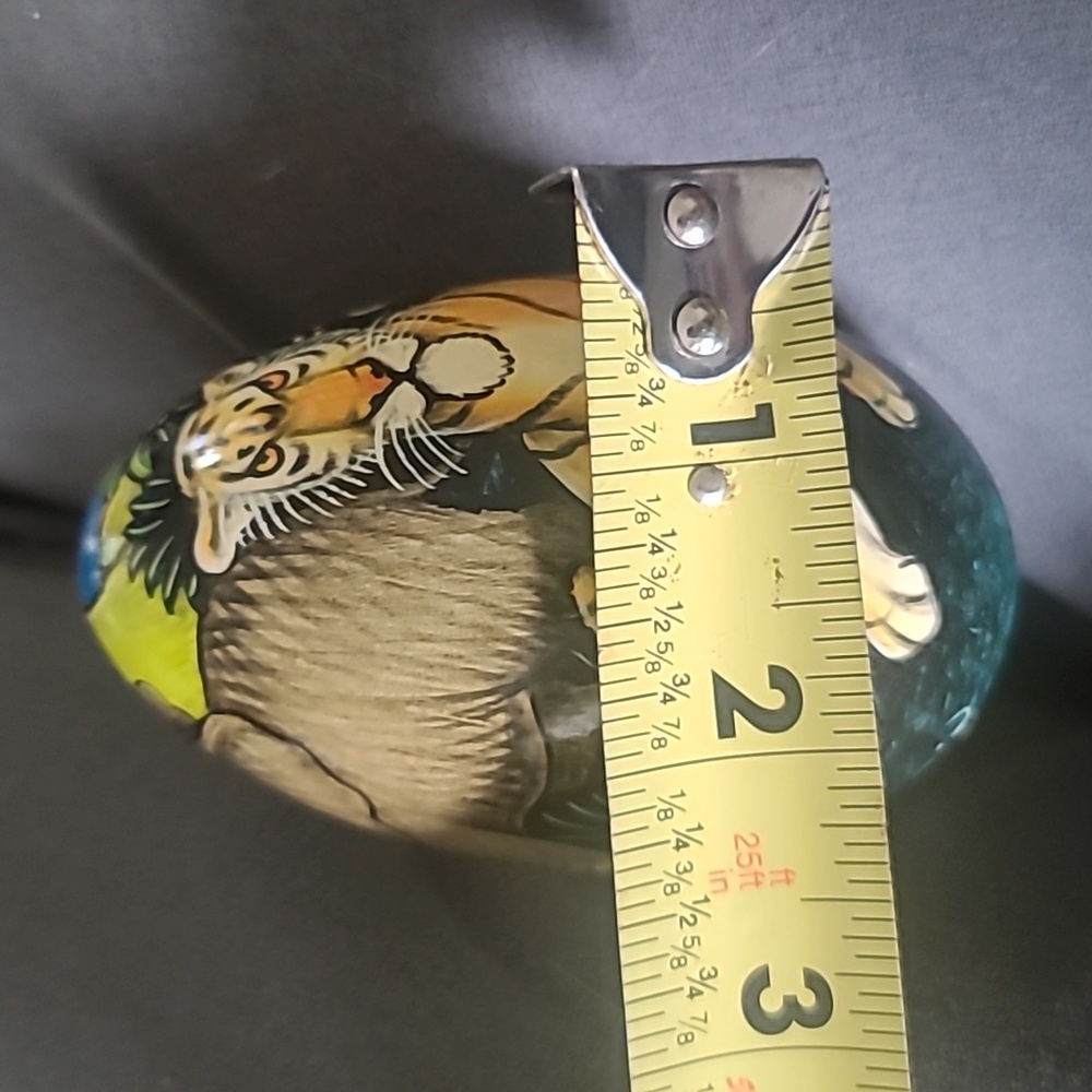 Hand-Painted Elephant And Tiger Hand Painted Decorative Egg, Bali - Picture 9 of 9